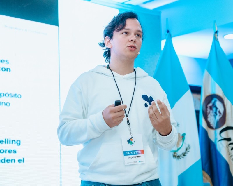 Photo of Eduardo Arévalo